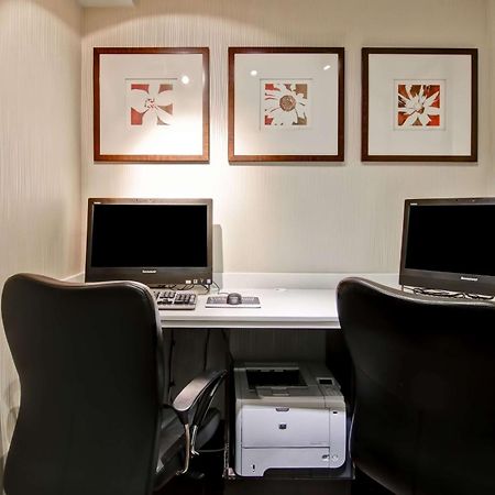Hampton Inn & Suites By Hilton Calgary-Airport Eksteriør billede