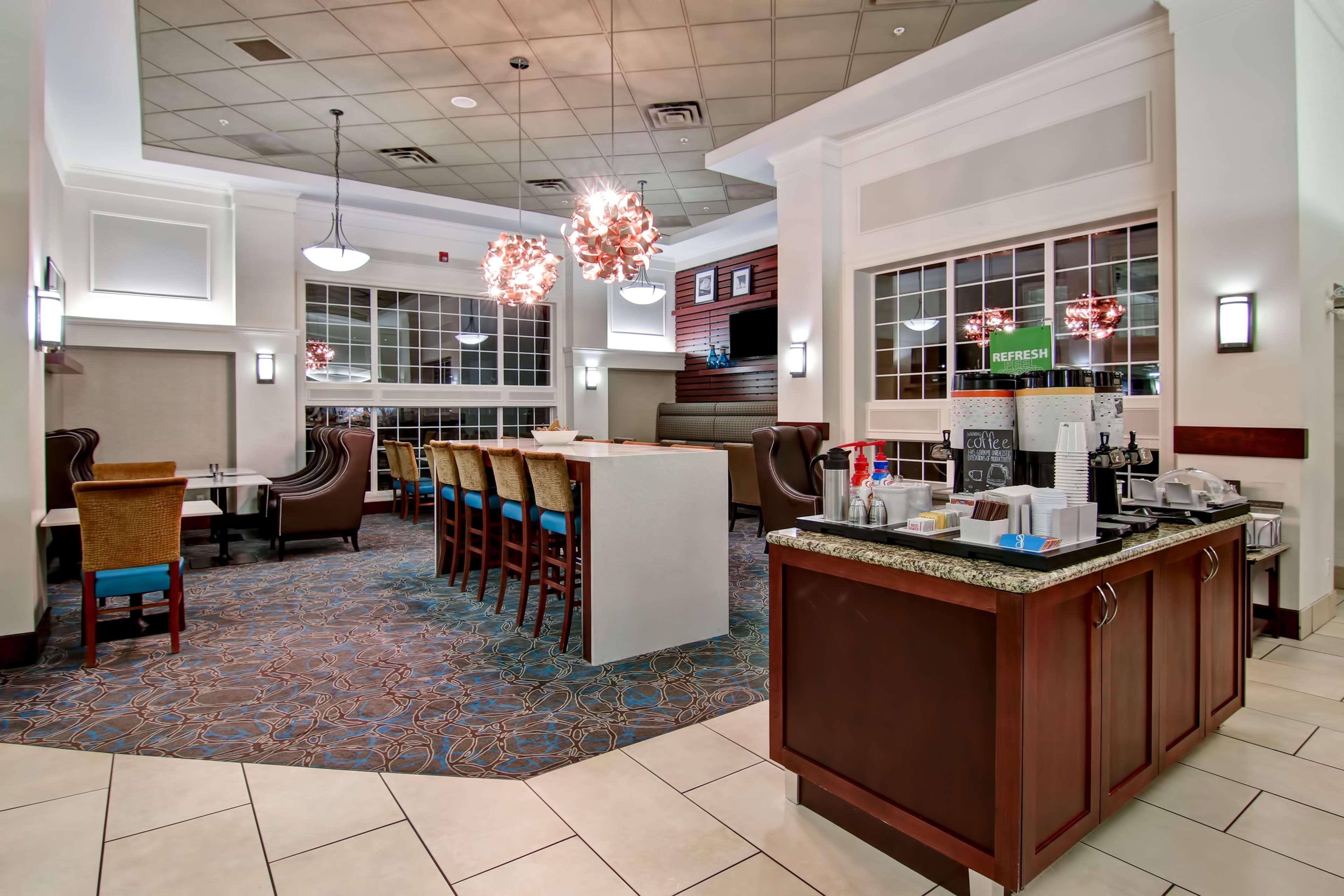 Hampton Inn & Suites By Hilton Calgary-Airport Eksteriør billede
