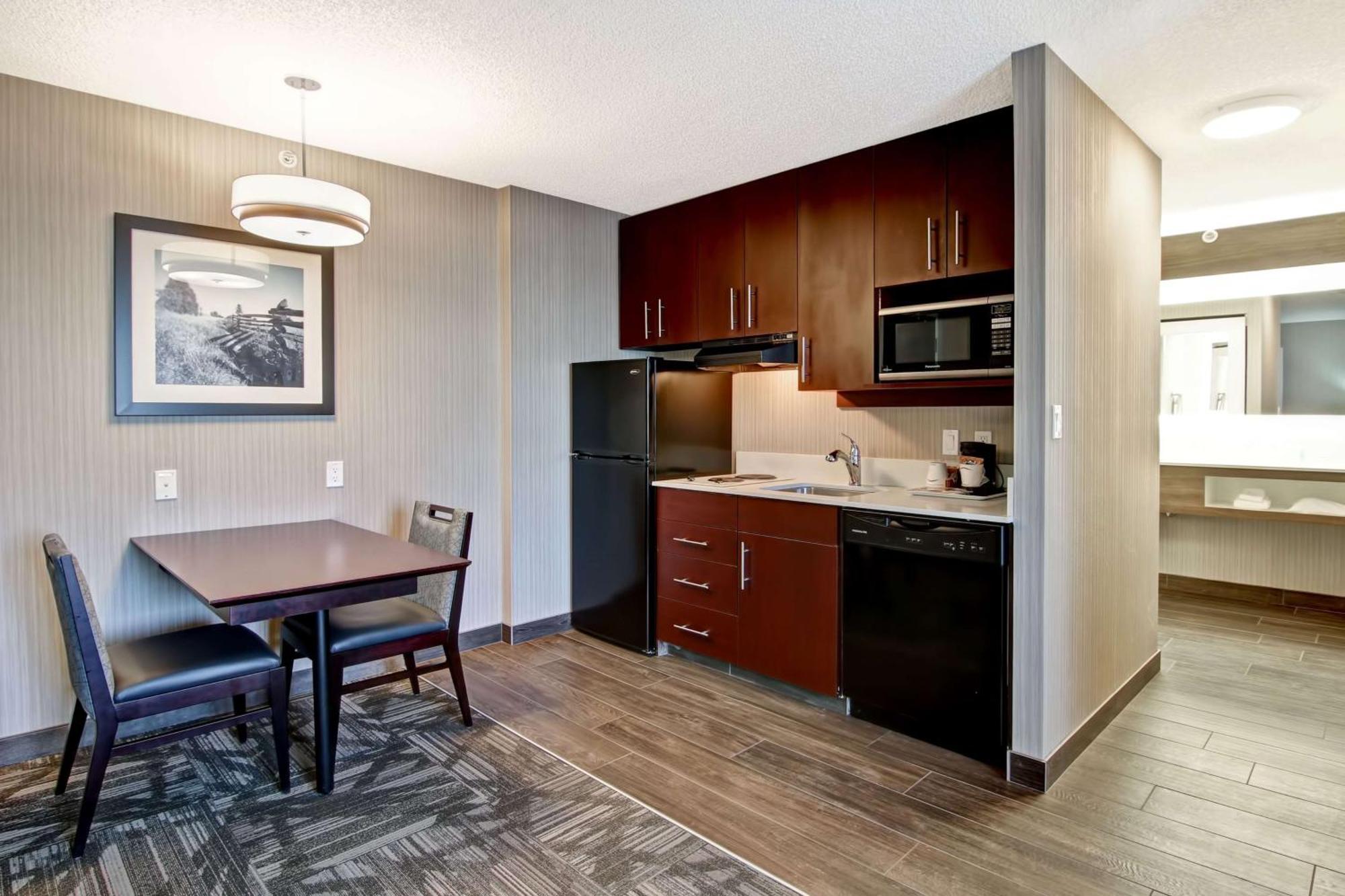 Hampton Inn & Suites By Hilton Calgary-Airport Eksteriør billede