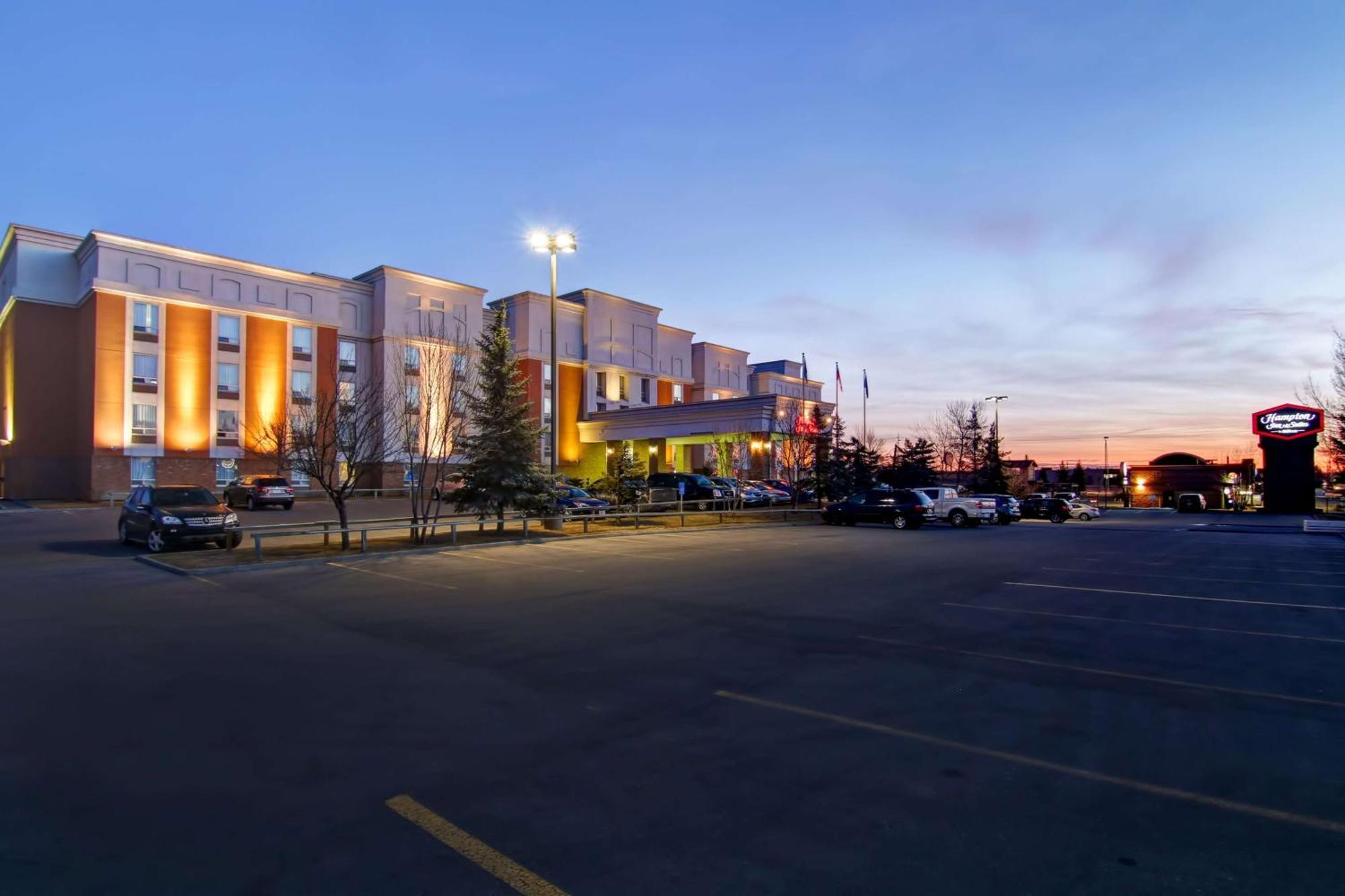 Hampton Inn & Suites By Hilton Calgary-Airport Eksteriør billede