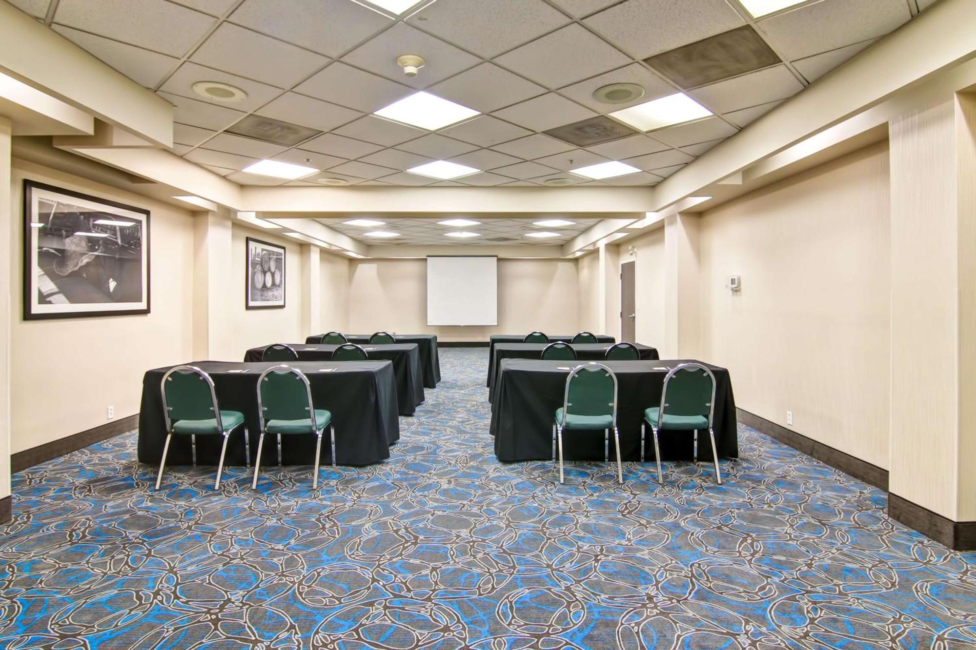 Hampton Inn & Suites By Hilton Calgary-Airport Eksteriør billede