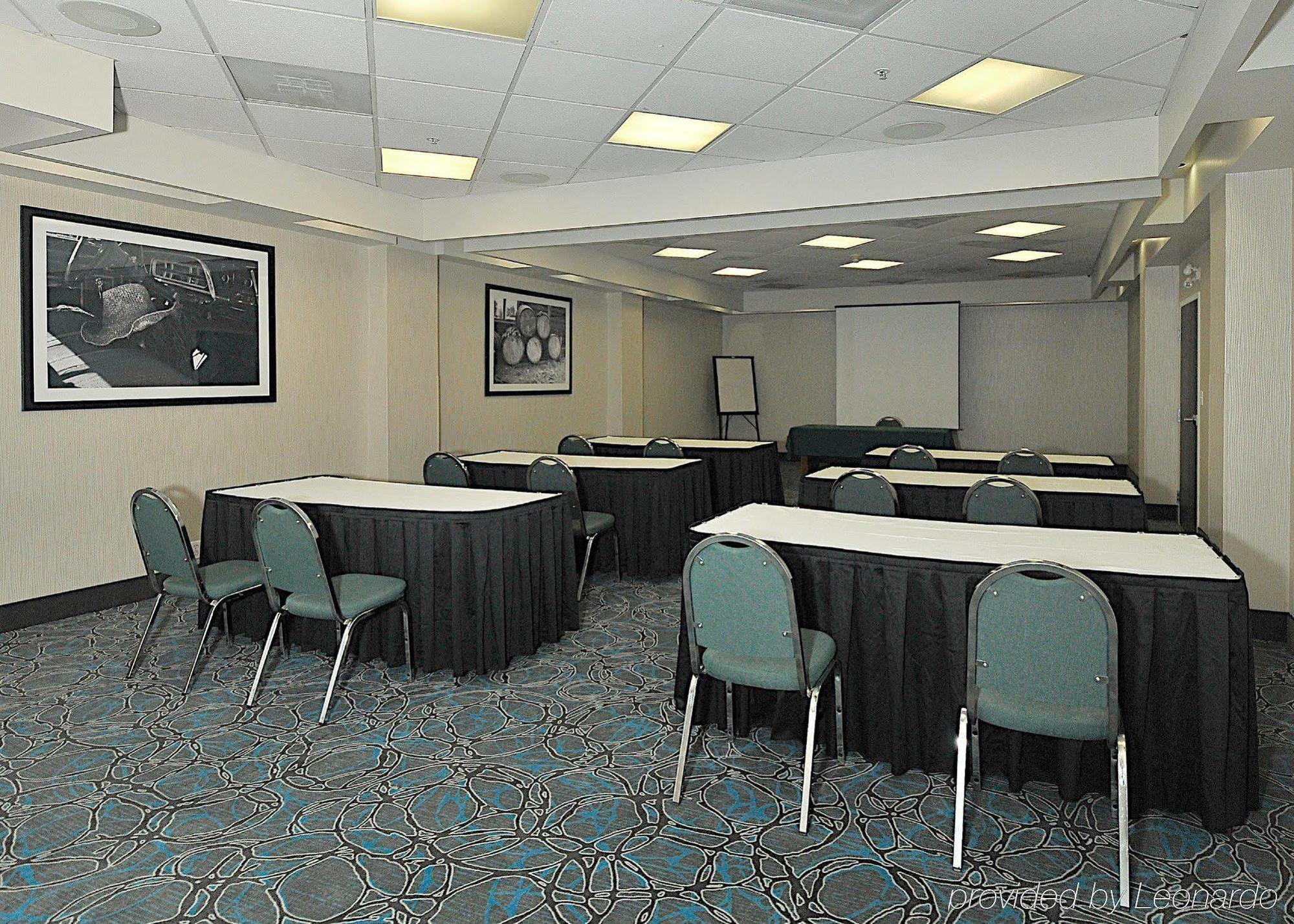 Hampton Inn & Suites By Hilton Calgary-Airport Eksteriør billede